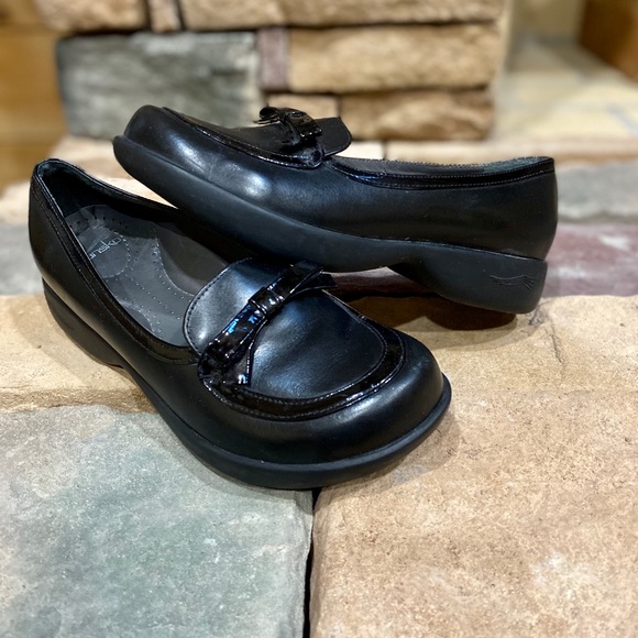 Dansko- woman shoes. Size 38 . I good condition - Picture 2 of 8